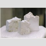 3 un carat de montagne
1996
plâtre
5 x 5 x 7 cm
5.5 x 5.5 x 8 cm