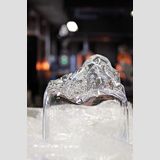 un carat de montagne
2010
verre
20 x 20 x 28 cm
